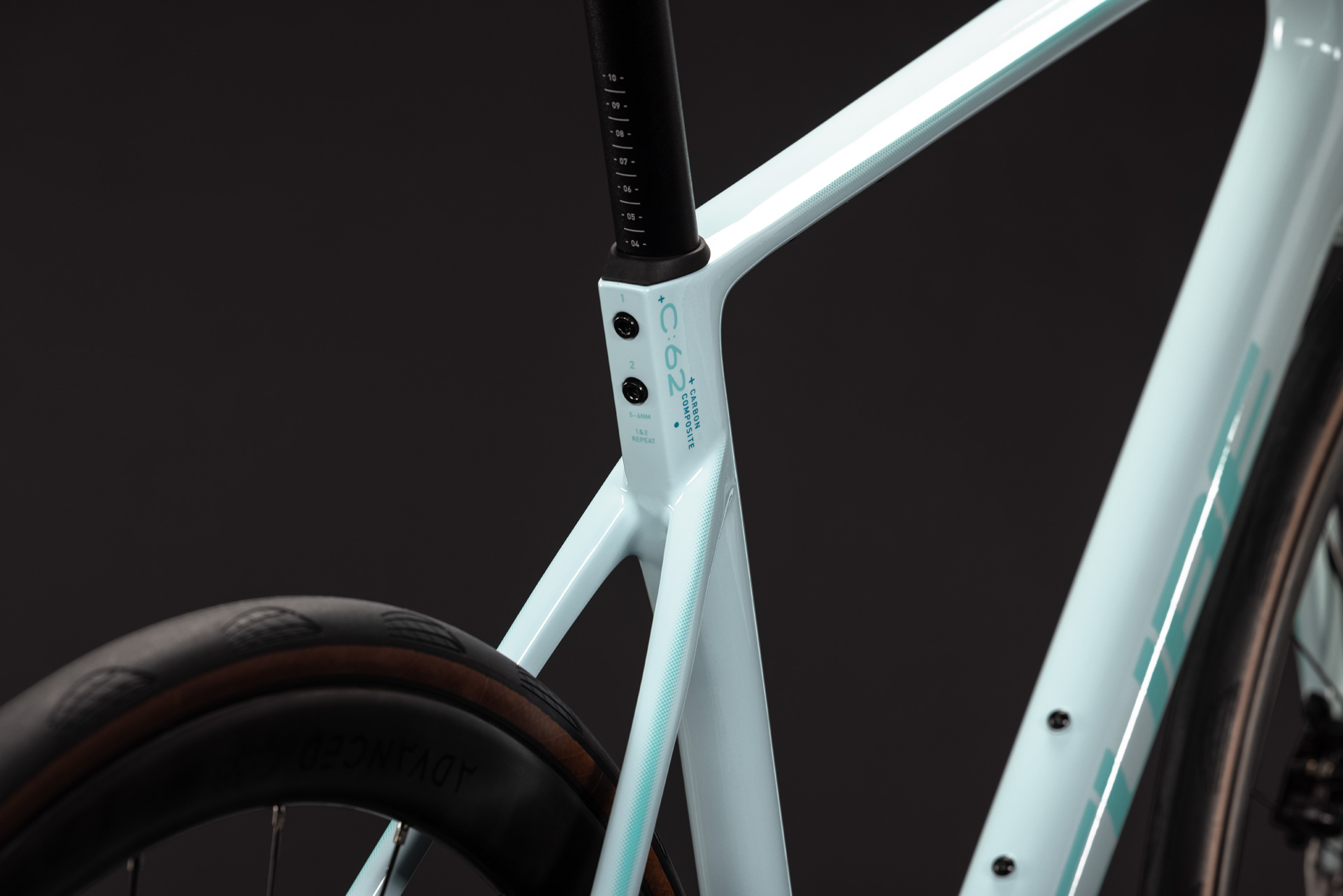 Cube Attain C:62 Race - 50 cm/28 Zoll